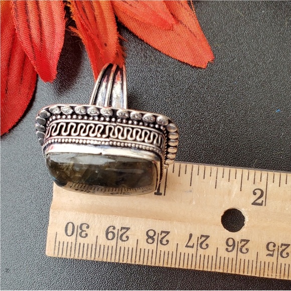 FIERY LABRADORITE RING - Picture 3 of 6